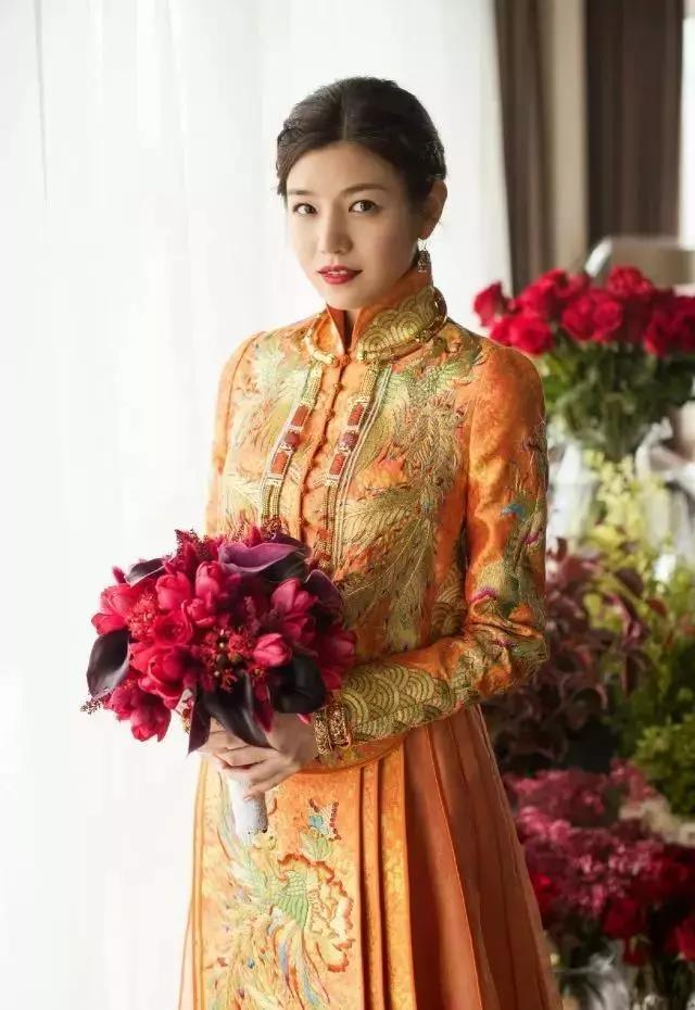 结婚16周年送项链的寓意,婚礼送金首饰代表什么