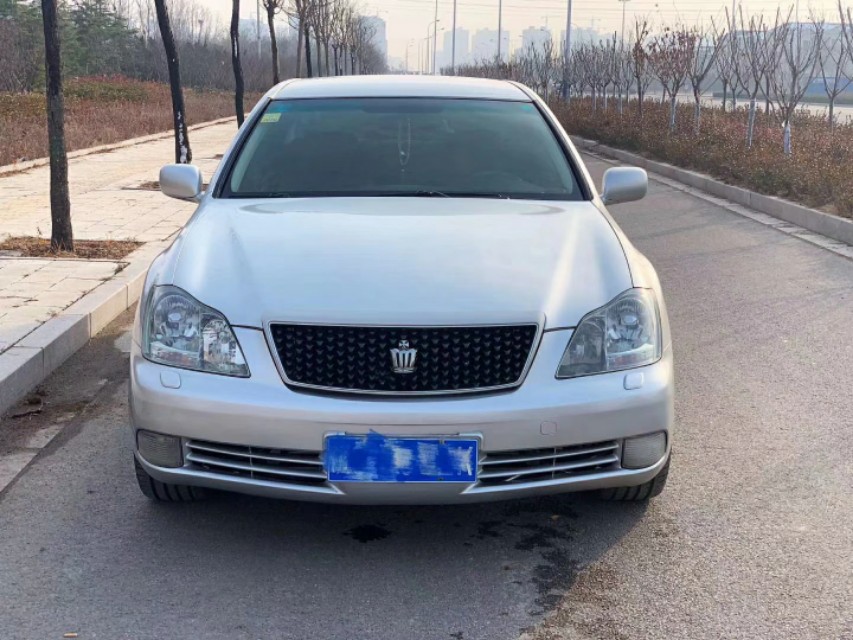 06丰田皇冠3.0,12款丰田老皇冠的经典和情怀