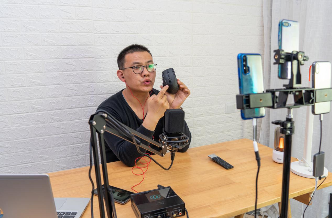 新手小白如何快速入行做主播,新手做主播真的赚钱吗