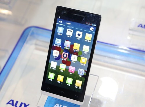 破产逆袭到年营收80亿,奥克斯做了几款手机