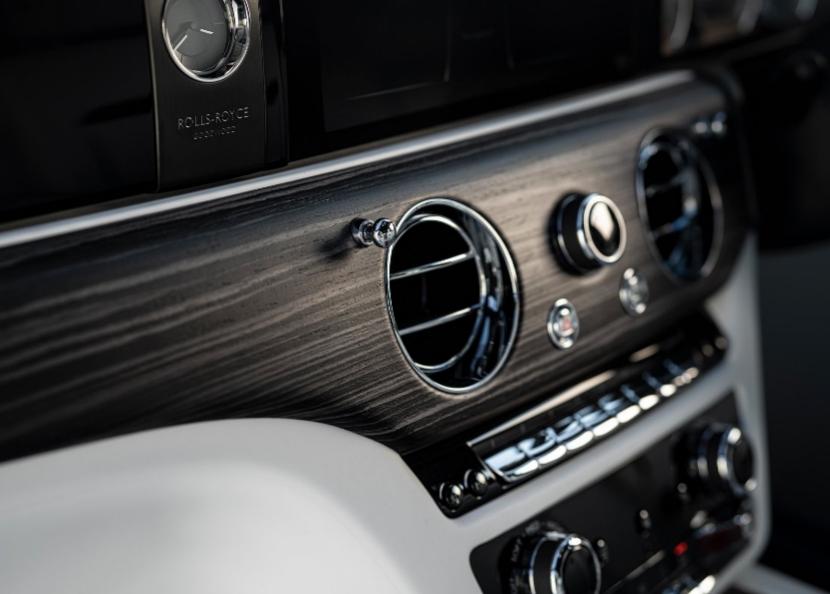 劳斯莱斯h9霸气出场,红旗h9仿劳斯莱斯