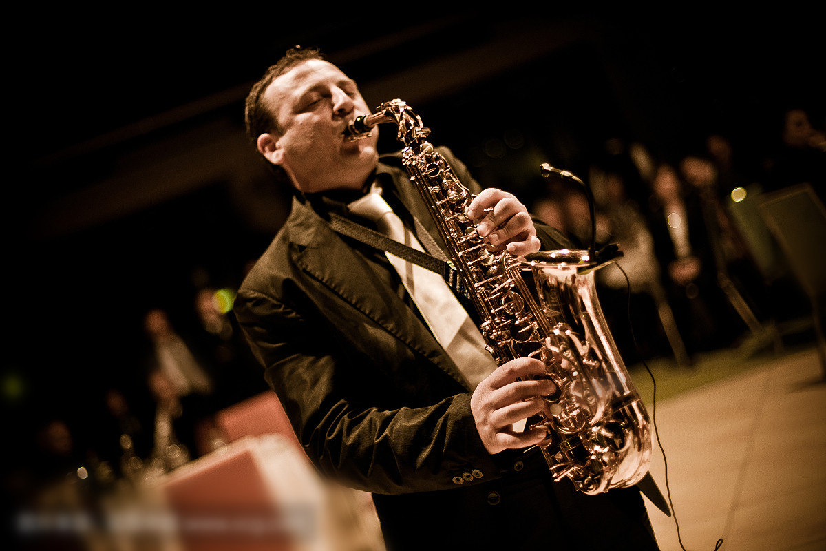 新手入门萨克斯如何选择,初学者如何选择萨克斯