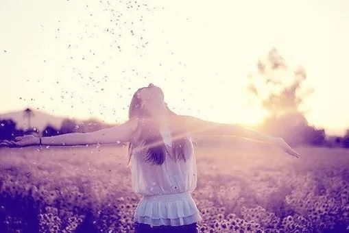 自卑总觉得低人一等怎么办,有什么办法能让自卑的人找回自信