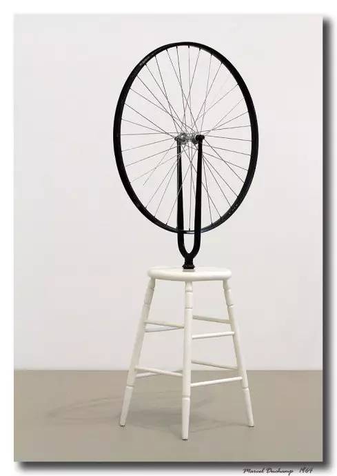 杜尚如是说：艺术要么是剽窃，要么是革命