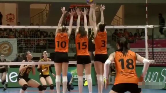 朱婷土超决赛逆天一球：10米直角二传死亡重扣！打爆三人拦网