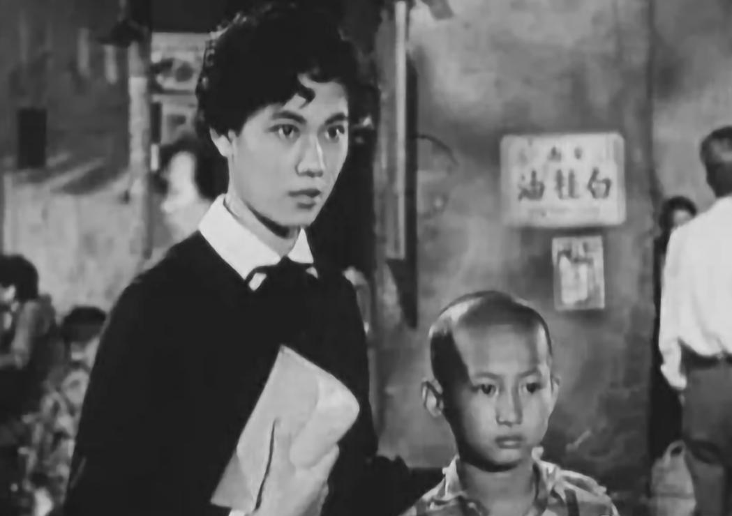 洪金宝现状怎样,抛弃原配突然娶女徒弟