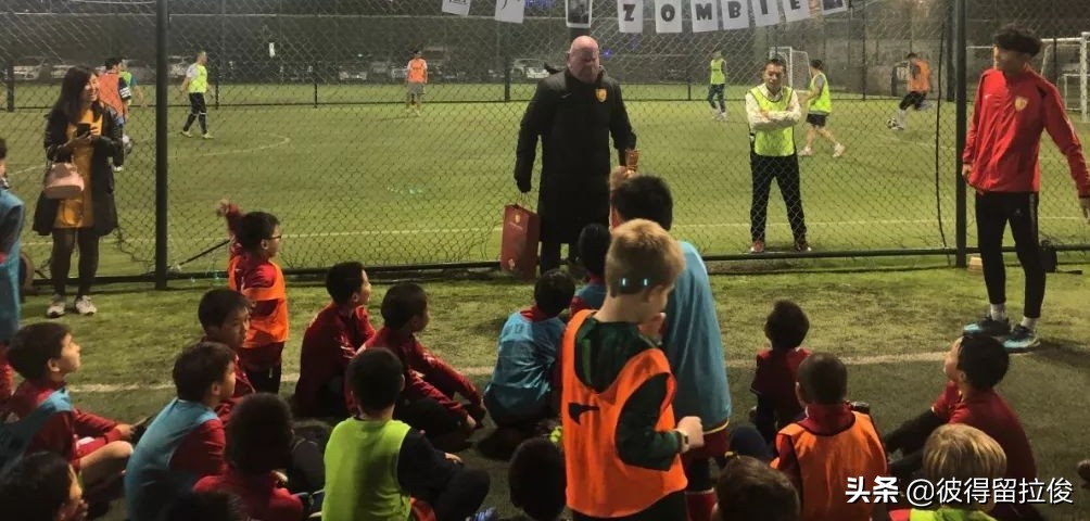 青岛红狮足球俱乐部,青岛红狮足球比赛