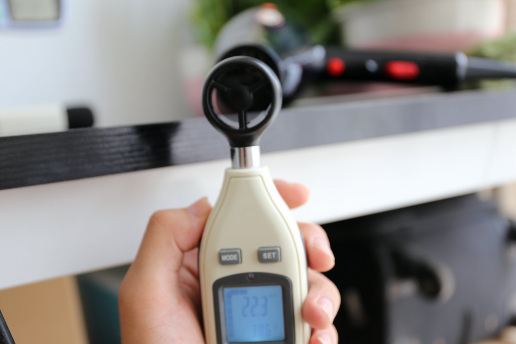 戴森dyson supersonic 吹风机hd08 (戴森吹风机和莱克涡扇吹风机对比)