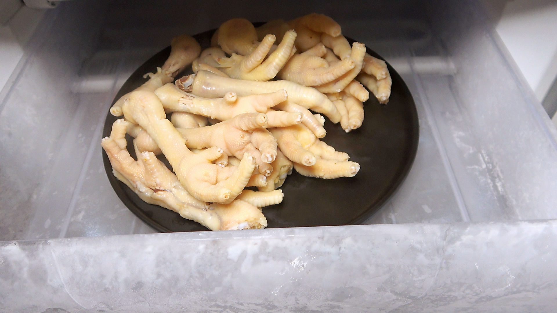 鸡爪去骨新方法,一根牙签就搞定,简单快速又完整,真实用