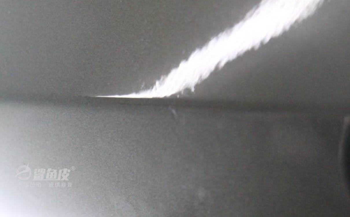 成都雷克萨斯车门凹痕修复,雷克萨斯车门凹陷维修方法