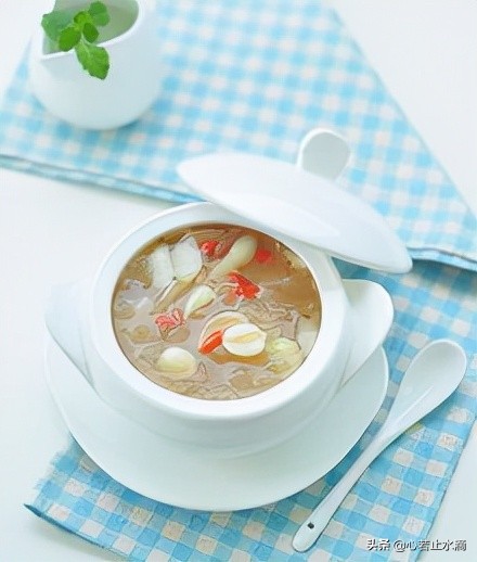 立秋是秋天的第1个节气,立秋秋季的第一个节气