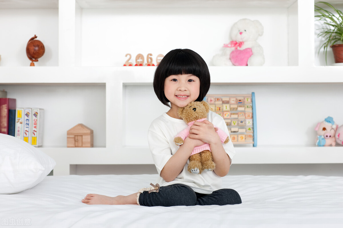 如果你有女儿请一定守住四条底线,如果你有女儿请一定要护她周全