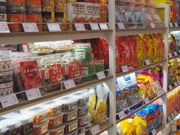 重庆首家云嘉惠进口商品特卖店开业，现场非常火爆