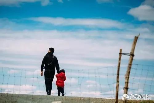 孩子犯了错该教育还得教育,让孩子知道自己错了最好教育方式