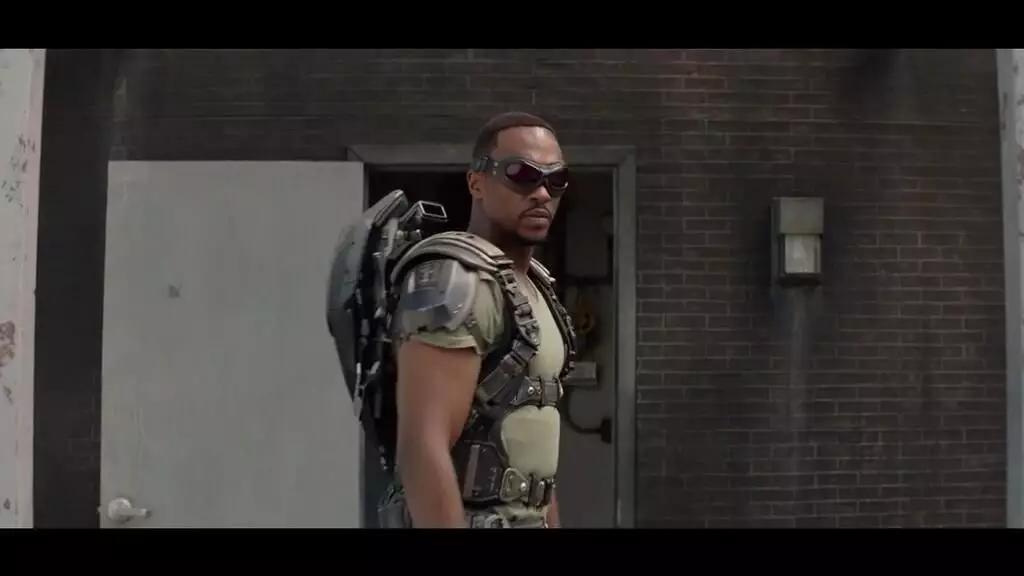 漫威两代黑寡妇对战变形大师,漫威黑寡妇模仿视频