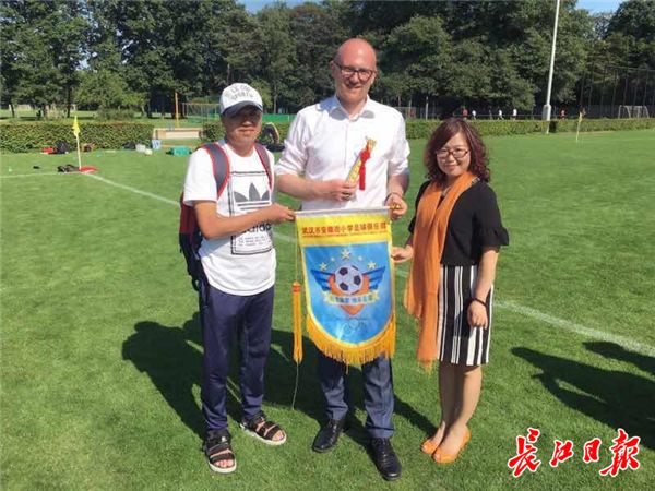 武汉市足球最厉害的前10名小学,武汉这所小学走出52名国脚