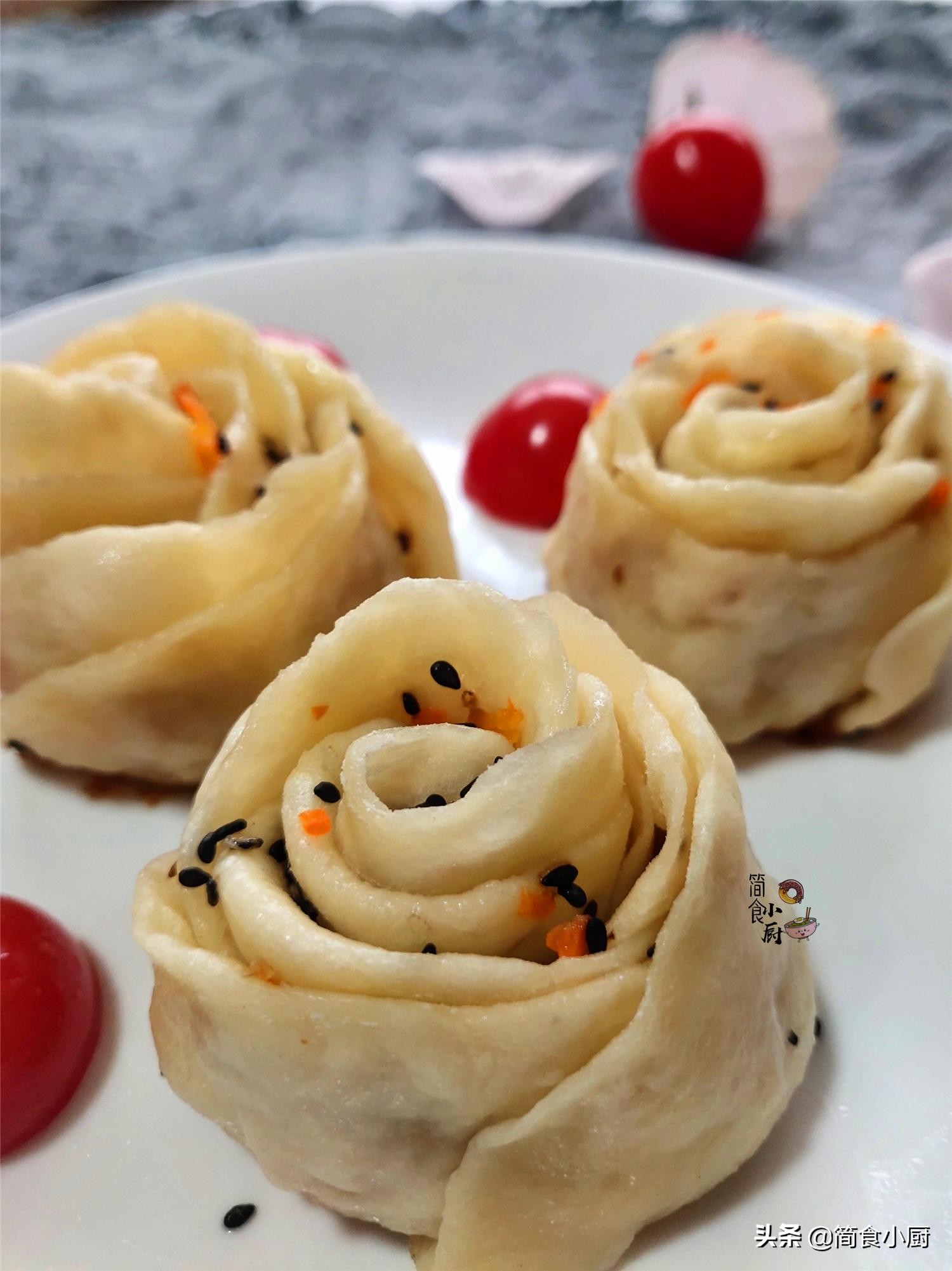 饺子皮玫瑰花做法视频教程全集,饺子皮玫瑰花的做法大全