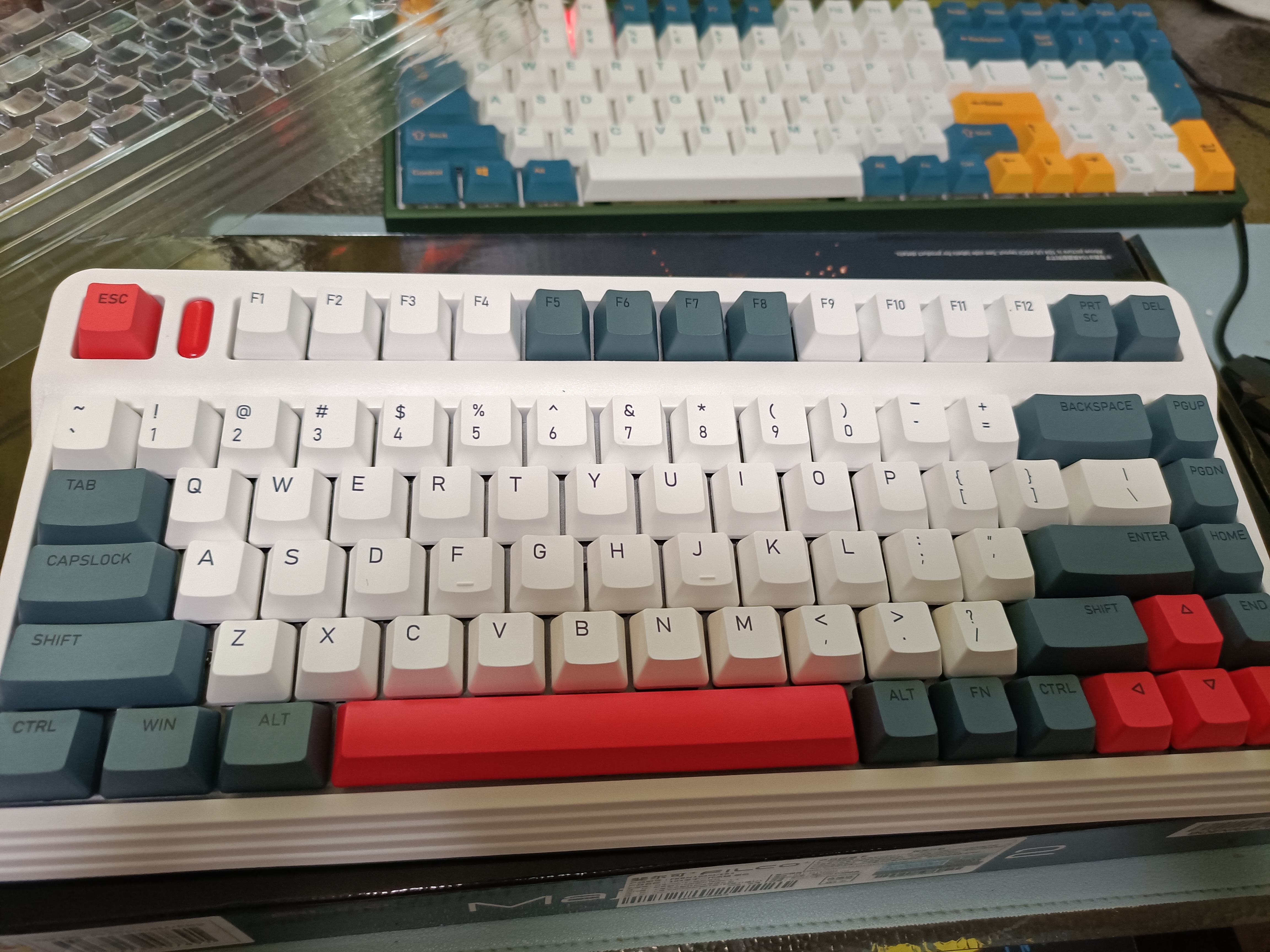 机械键盘樱桃轴与普通轴的区别,入坑机械键盘哪种轴好