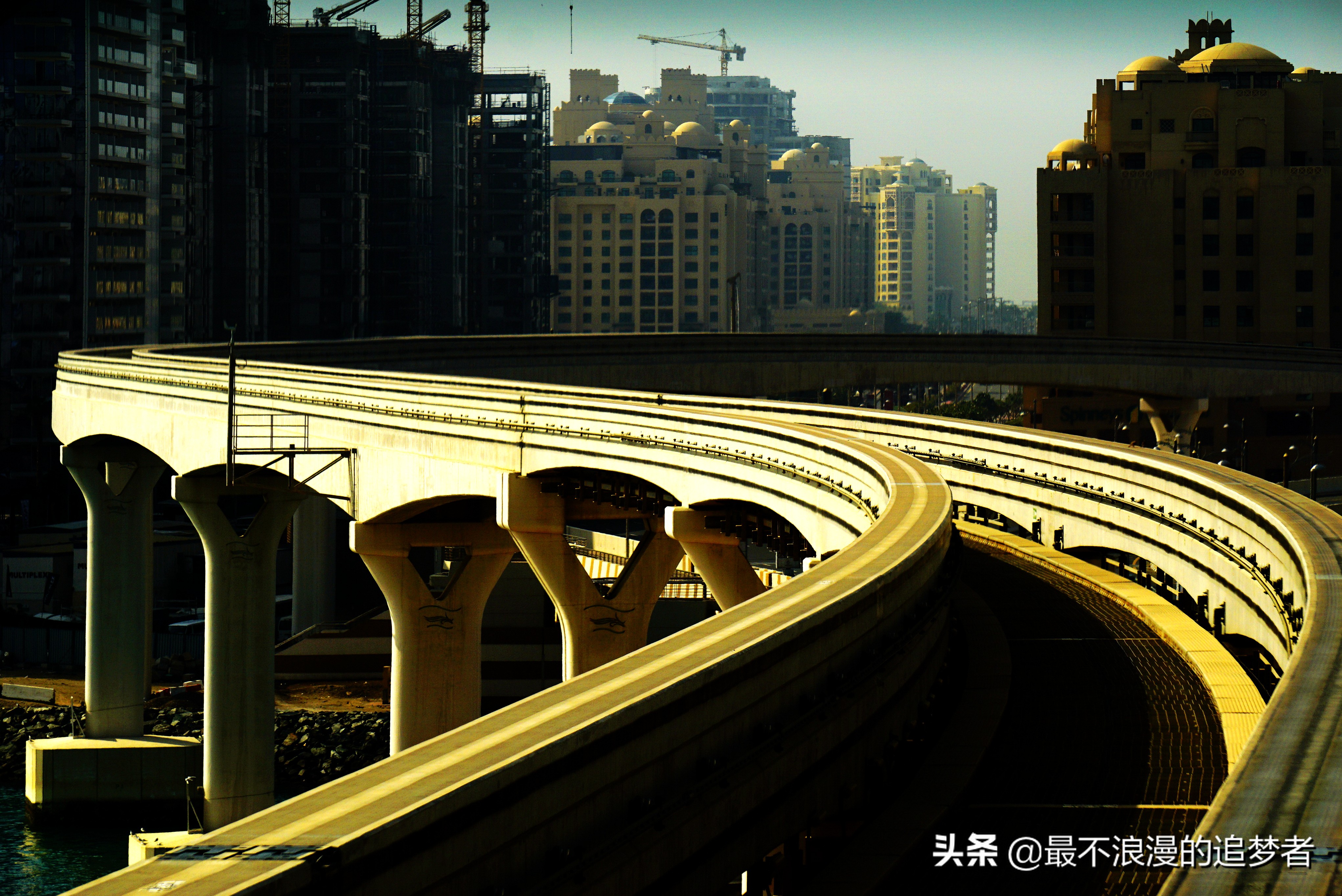 阿联酋迪拜的旅游感想,阿联酋迪拜旅游攻略