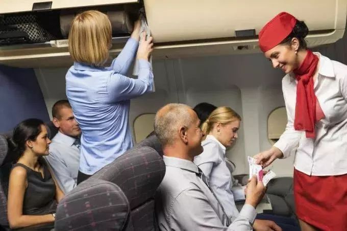 飞机舱位字母代表什么,飞机舱位信息