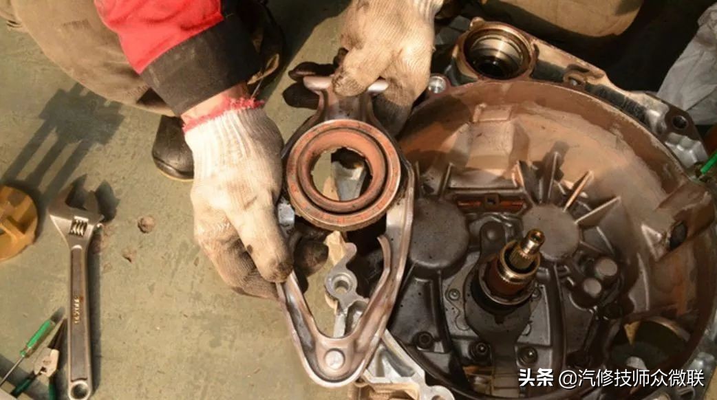 dsg双离合变速箱是干式还是湿式,6速dsg湿式双离合变速箱怎么样