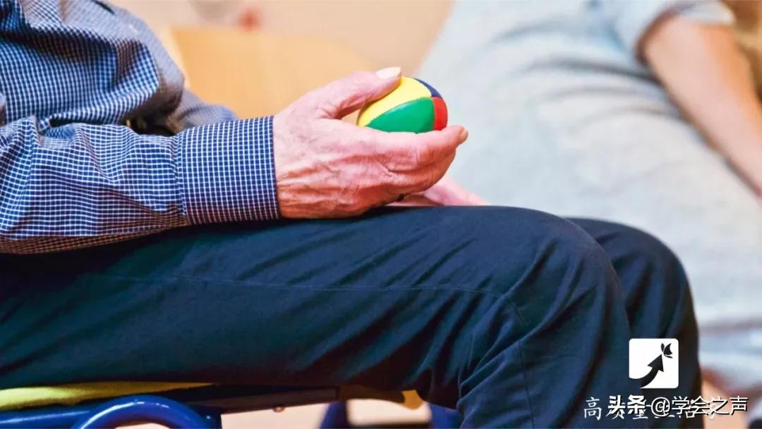 颈椎病的保健操完整版,颈椎操每天坚持10分钟预防颈椎病