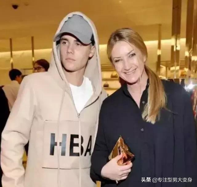 你以为你有双鞋就是潮男吗,你以为一身名牌衣服就是有钱人吗