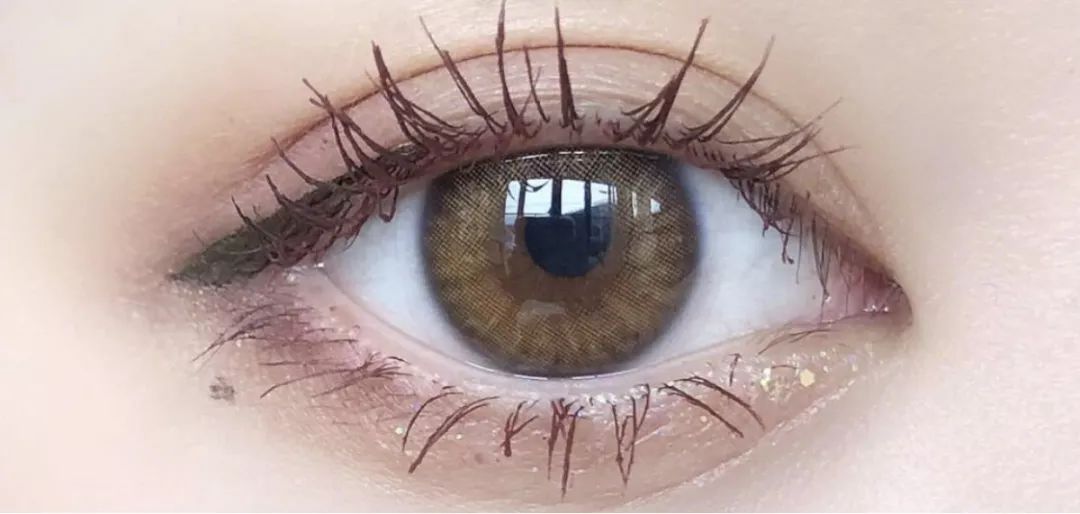 哪有那么多混血，全靠仙瞳招摇撞骗~