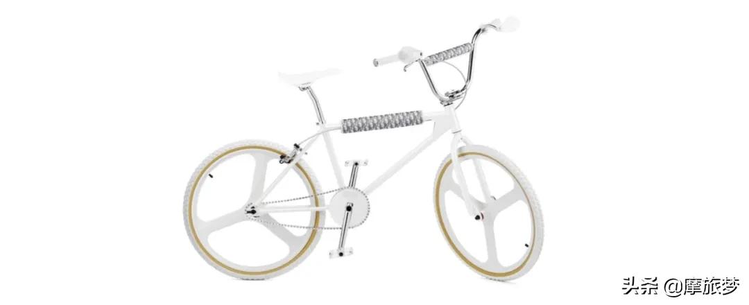 朋友圈里的有钱人,朋友圈炫富靠什么