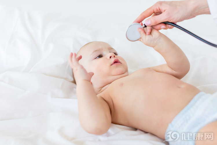 七个月宝宝哭闹肚子胀气怎么办,一个月宝宝肚子胀气哭闹如何解决