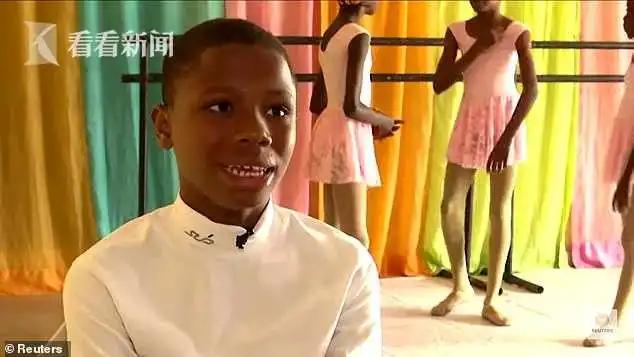 残疾女孩嘴叼木棍，敲出10多部小说：梦想，从不辜负努力的人