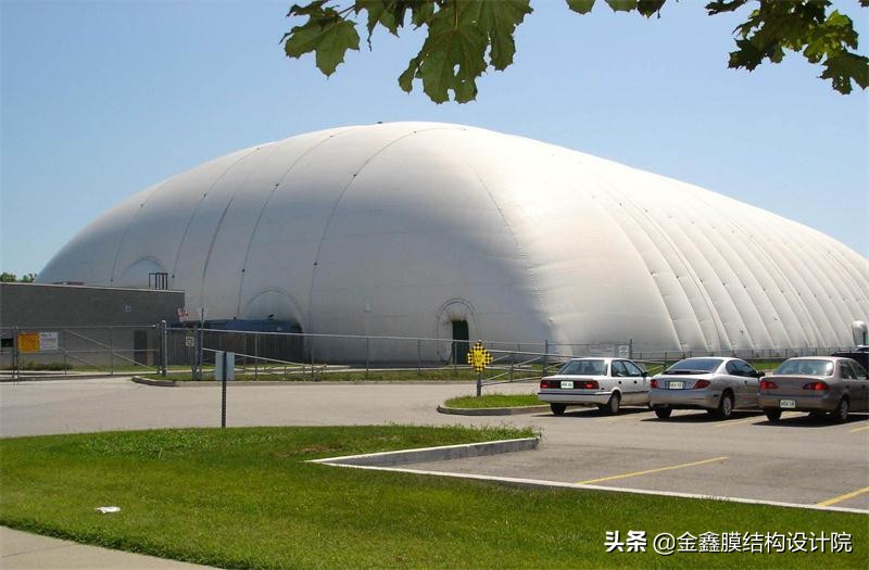 投资一个气膜羽毛球馆得多少钱,建设气膜场馆需要多少钱