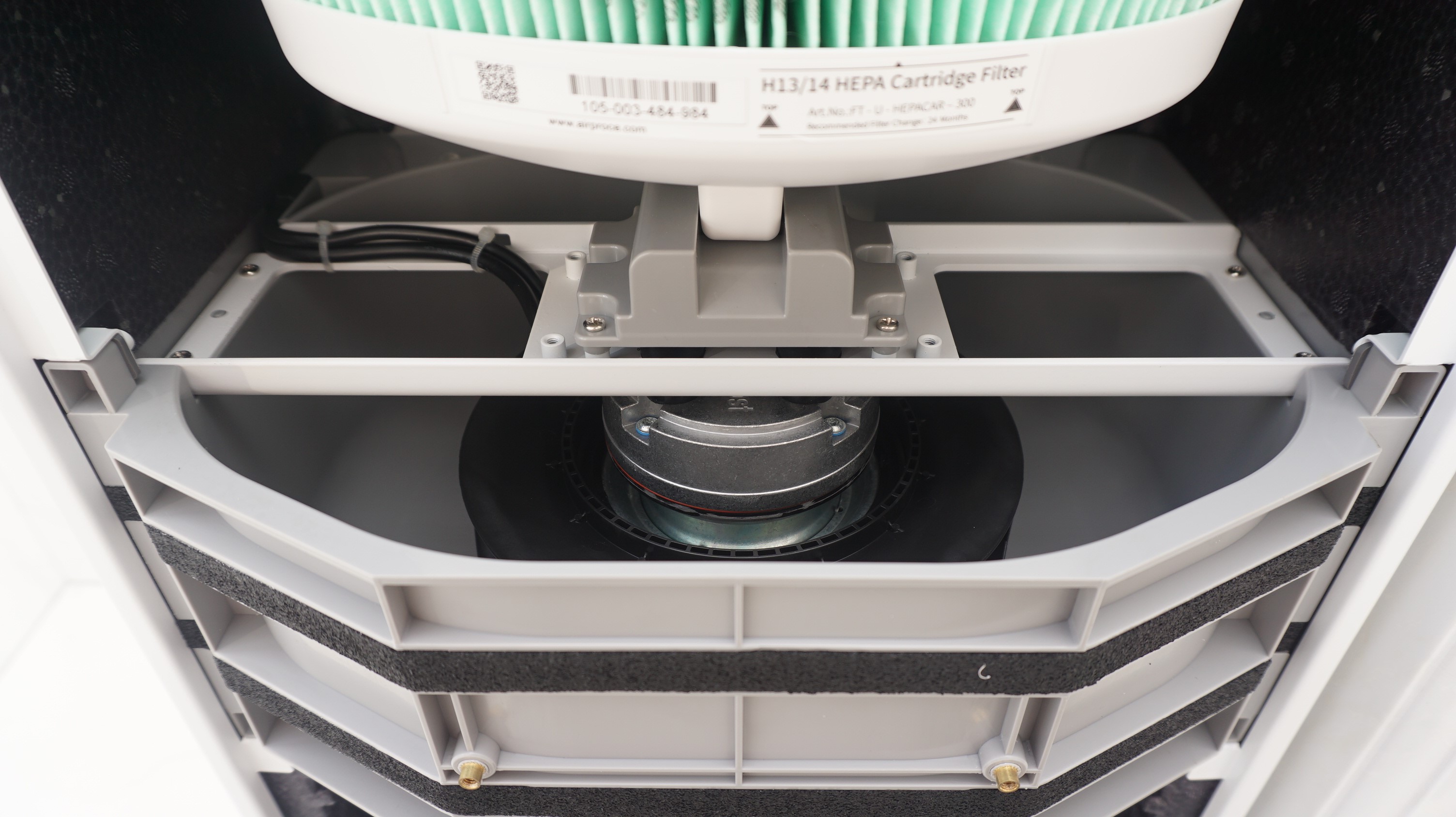 艾泊斯空气净化器和新风系统,去甲醛新风壁挂净化器