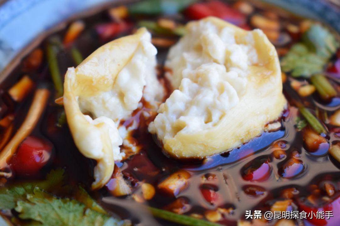 昆明哪里吃正宗石屏豆腐,云南久负盛名的石屏包浆豆腐