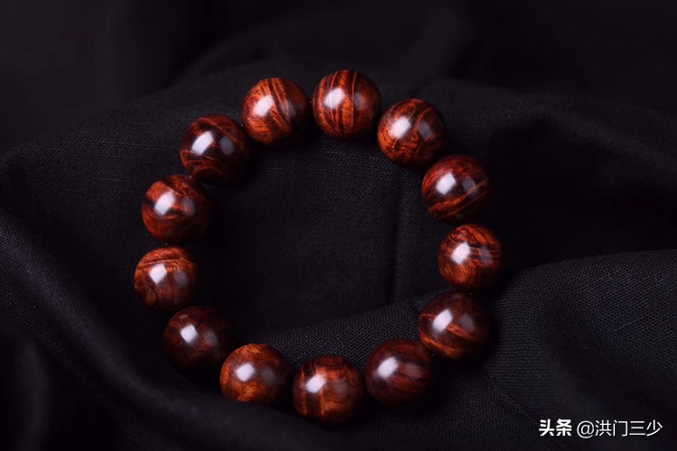 假海黄手串买时有海黄味,海黄手串的保养及把玩