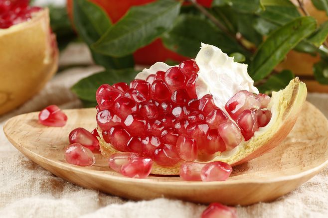 颗颗饱满粒粒爆汁突尼斯软籽石榴,正宗四川软籽突尼斯石榴不吐籽