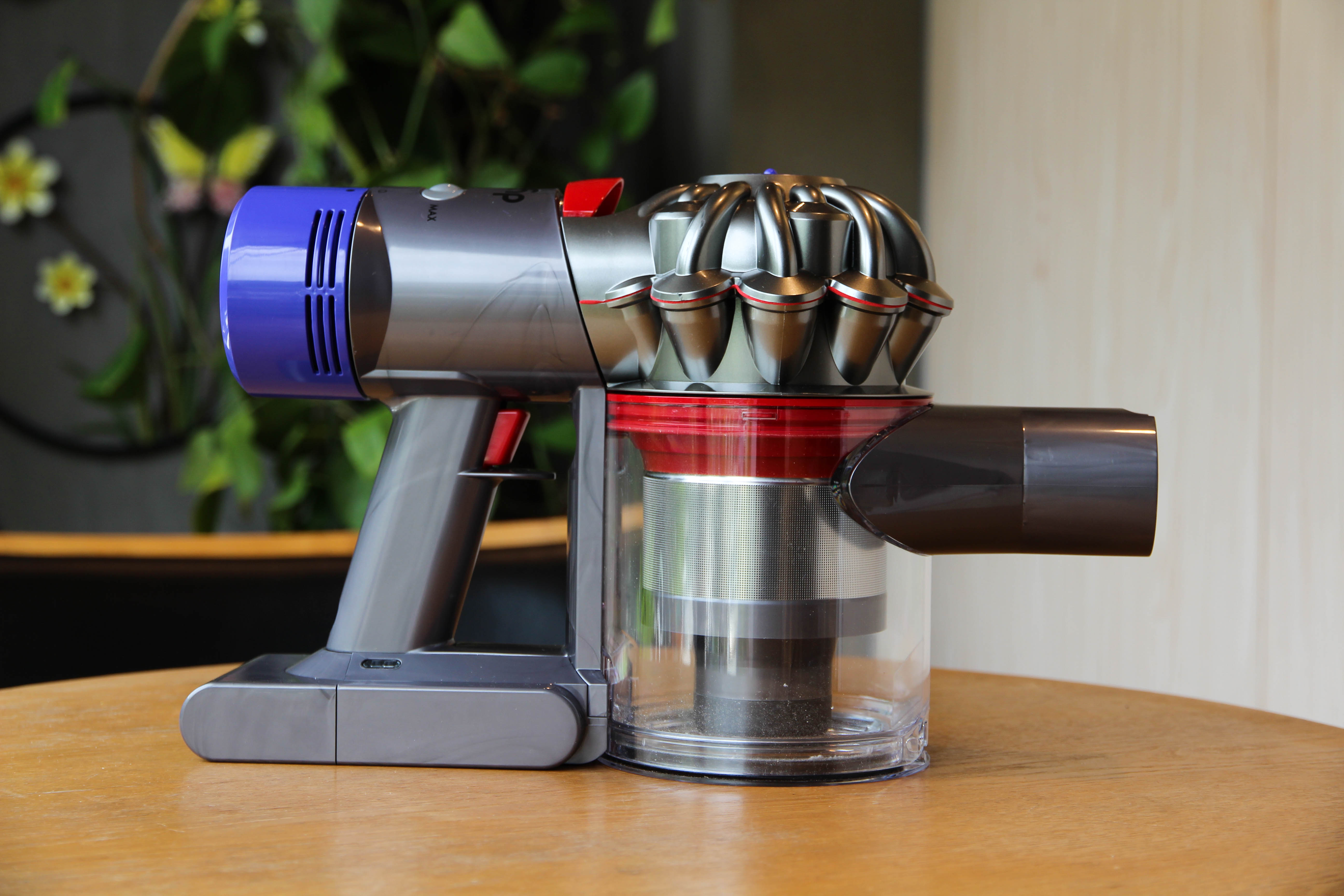 戴森吸尘器v8fluffyorigin拆洗,戴森吸尘器v8如何选择