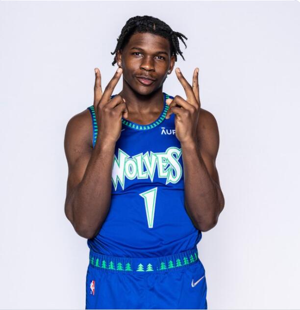 耐克发布30支球队城市款球衣，致敬NBA75周年