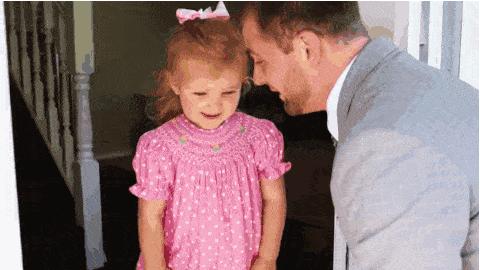 小孩前庭不好要摇晃爬楼梯吗,4岁宝宝楼梯走不稳