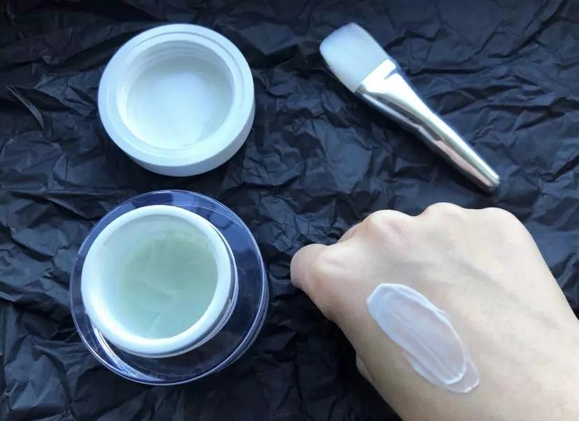 好用的补水保湿贴片面膜,推荐好用的面膜用了不觉得油腻