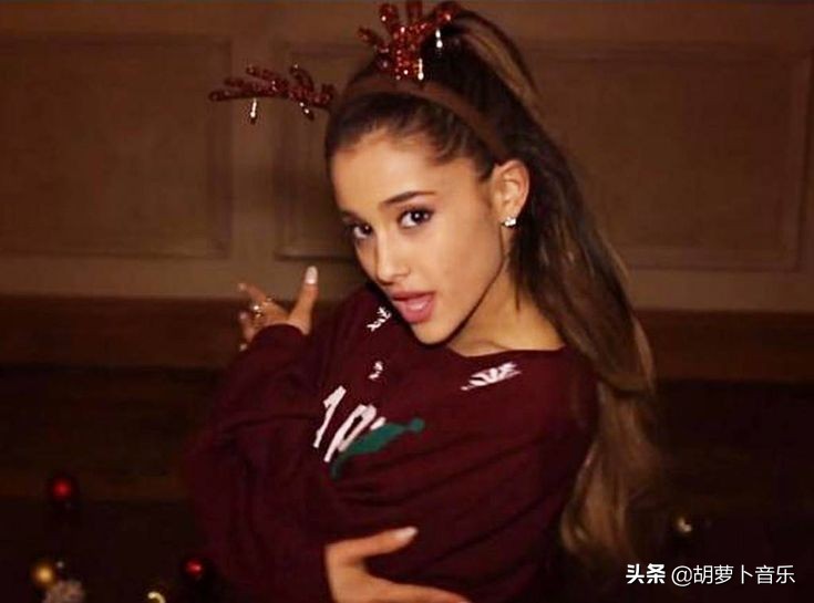 adele回归舞台,adele打雷姐