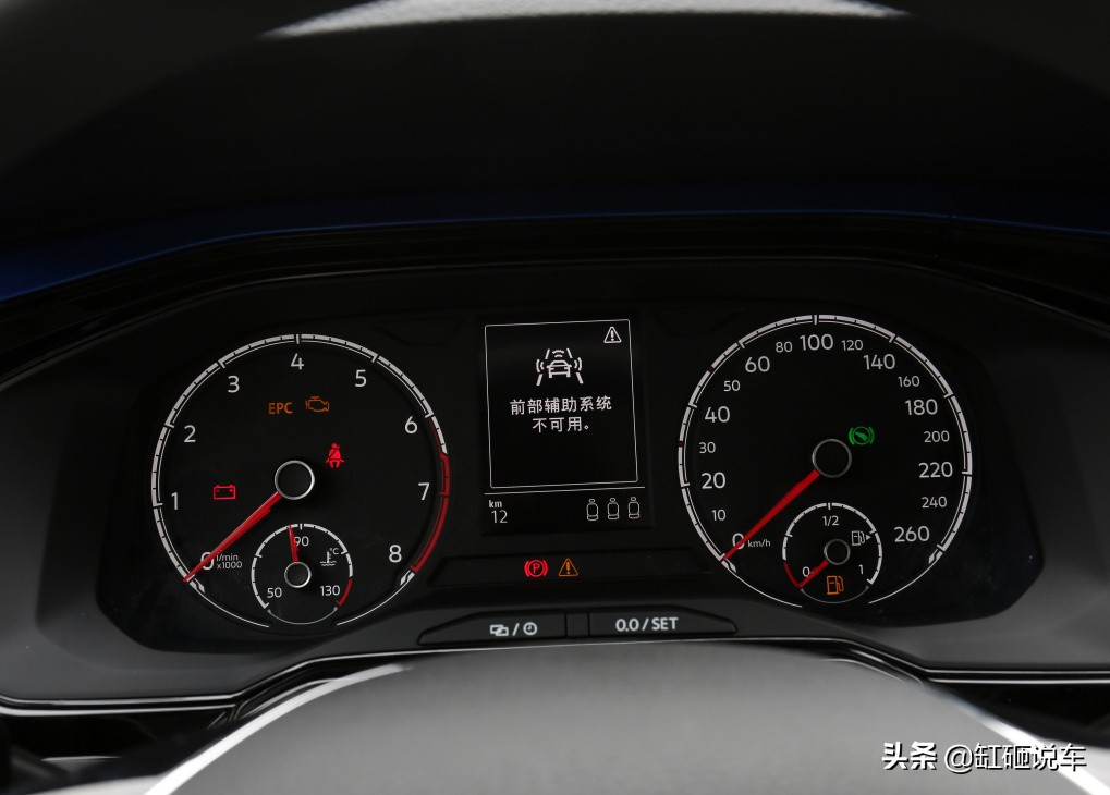 9万多的大众polo，省油耐用又保值，日常代步足够，适合年轻人