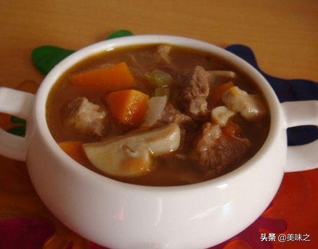 阜阳牛肉汤汤色清亮,牛肉汤最好吃的做法小视频