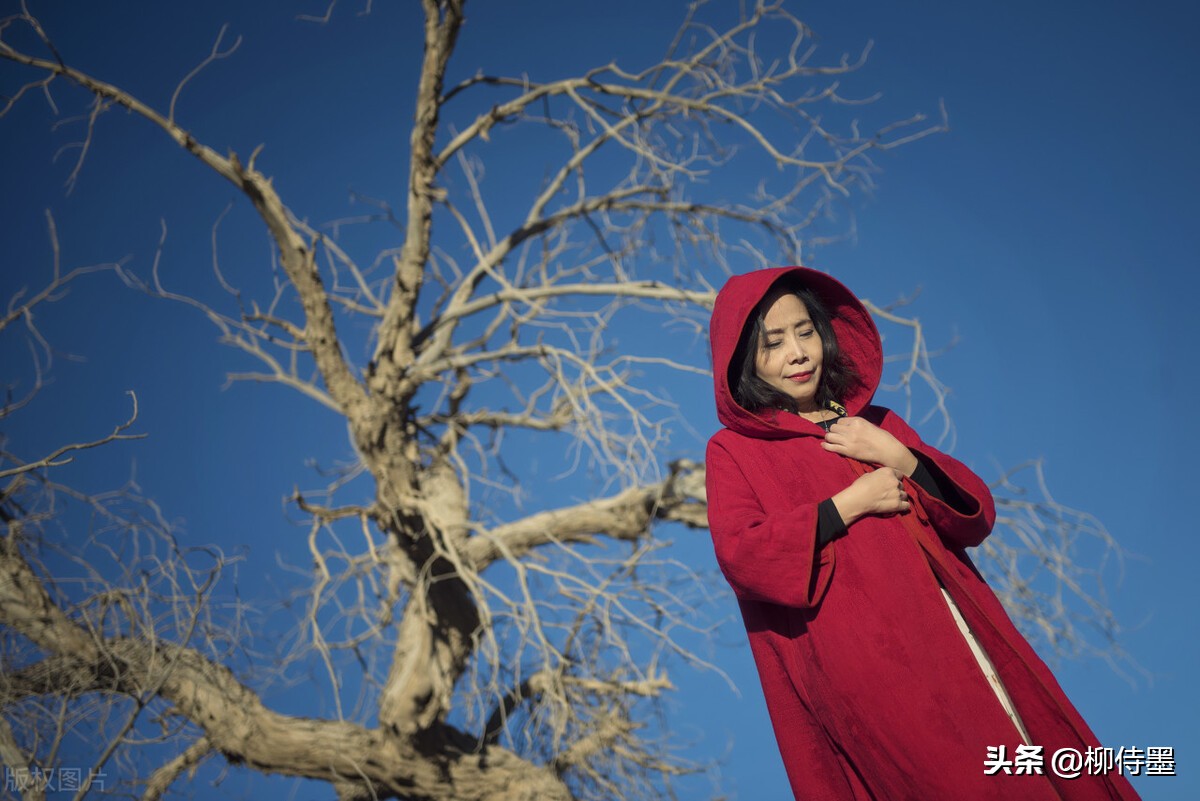 50岁左右中老年拍照姿势,老年如何拍照优雅
