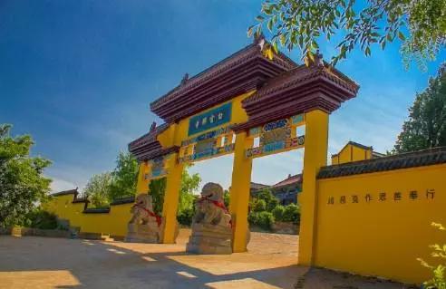 风光无限好，览尽于汤池