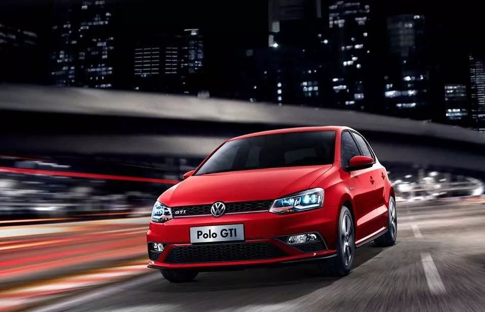 年轻人第一台车选大众菠萝怎么样,沉浸式体验老款大众菠萝