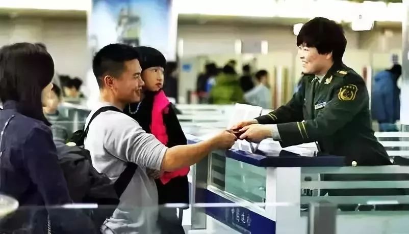 外籍华人回国报备,回国华人提前几天向使馆报备