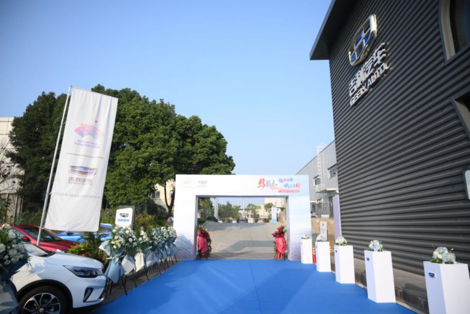 买车也能玩出“新花样”，成都人的娱乐方式在这家4S店都能get