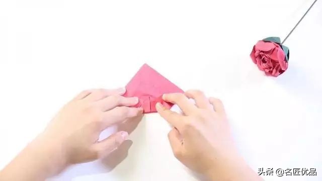 折纸大全玫瑰花简单步骤,折纸玫瑰花最简单最好看的做法