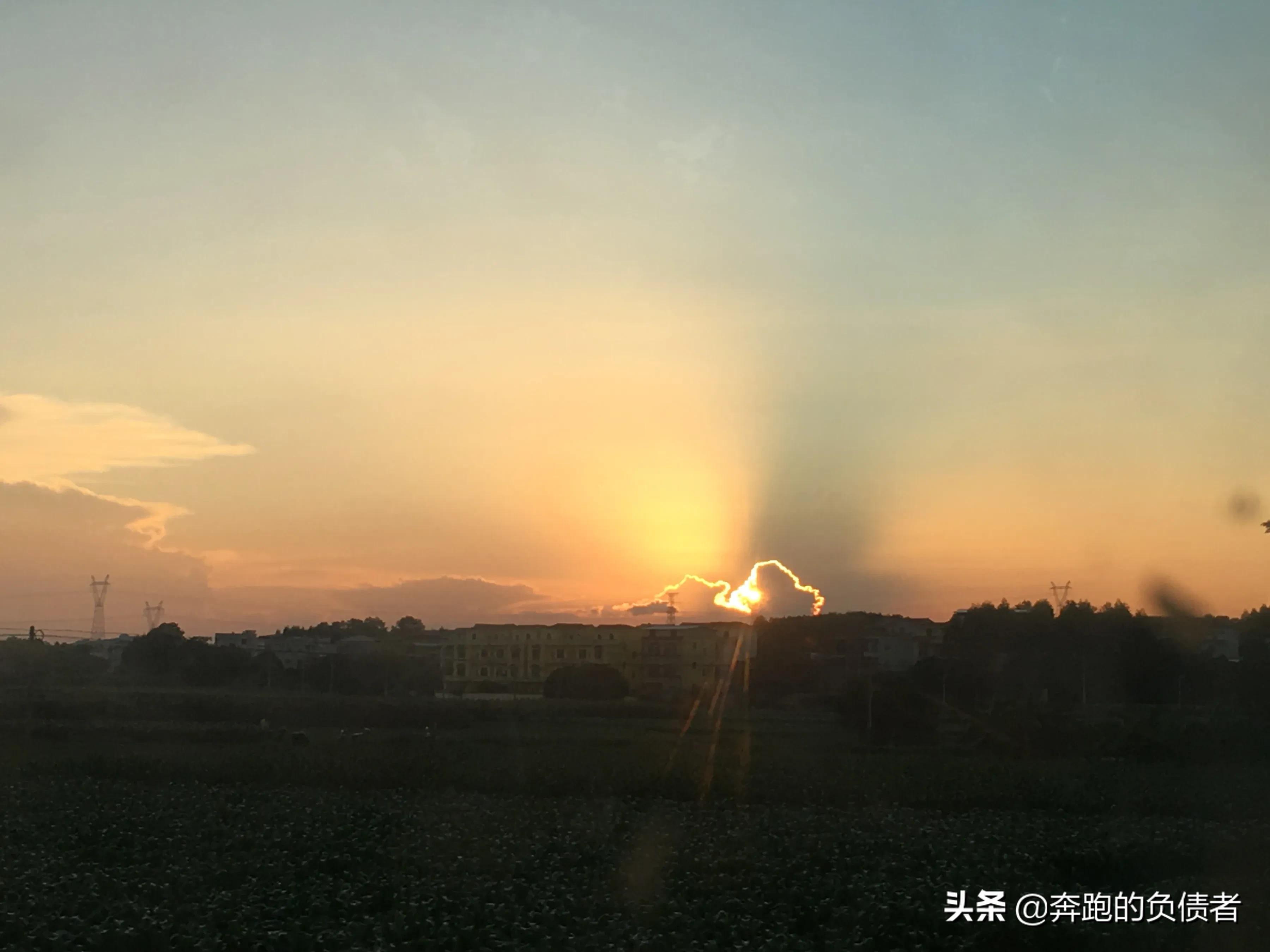 无缘无故银行卡冻结了是怎么回事,一觉醒来银行卡冻结了